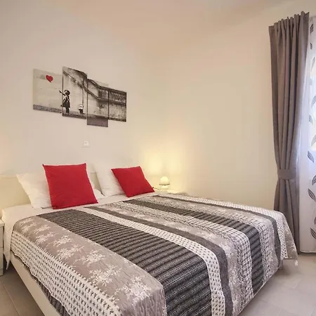 New Luna With Private Pool In Surrounded By Greenery Rented By Wiibuk Vila