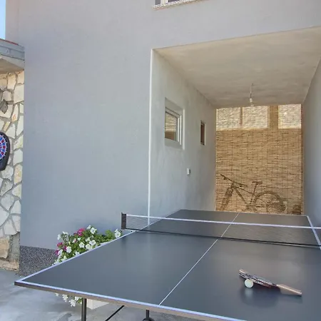 New Luna With Private Pool In Surrounded By Greenery Villa